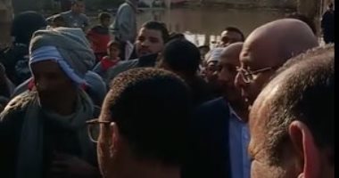 استمرار سحب مياه السيل من قرية سنور القديمة.. محافظ بنى سويف يكشف التفاصيل