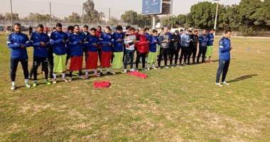 لاعبو الإنتاج الحربي يؤدون صلاة الغائب على خالد مهدي.. صور