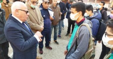 محافظ بورسعيد: "اللى ما يحضرش المدرسة ما لوش رقم جلوس عندى"