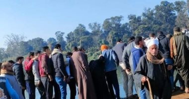 الإنقاذ النهرى تكثف جهودها لانتشال جثامين ضحايا انقلاب ميكروباص فى بحر شبين