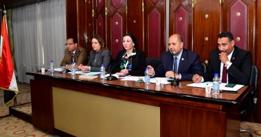 البيئة: نسبة الانبعاثات فى مصر 0.6% وسنكون الملاذ الوحيد للسياحة على وجه الأرض..صور