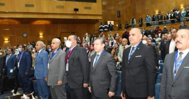 رئيس جامعة حلوان يشارك في مؤتمر التنمية والبيئة بالوطن العربي 
