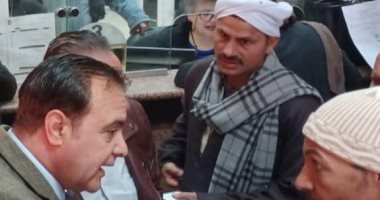 رئيس مركز ومدينة ملوى يتفقد المركز التكنولوجى لخدمة المواطنين
