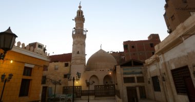 قصة مسجد وضريح الروبى بالفيوم.. بناه السلطان برقوق منذ أكثر من 700 سنة وأطلق عليه اسم مبشره بالسلطة عندما كان أميرا.. ويتردد عليه أبناء المحافظة من القرى والعزب.. ويقام به مولد ليلة النصف من شعبان