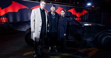 نيمار يشارك فى العرض الخاص لفيلم The Batman مع أبطاله.. صور