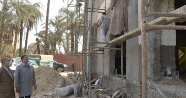 محافظ أسيوط يتفقد أعمال إنشاء مجمع الخدمات الحكومية بقرية العونة.. صور