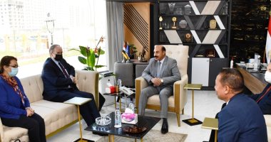 محافظ أسوان يلتقى سفير الاتحاد الأوروبى لبحث مجالات التعليم والتدريب والمشروعات