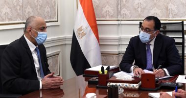 مدبولي يلتقى محافظ البنك المركزى لمتابعة الموقف فى ضوء حرب روسيا وأوكرانيا