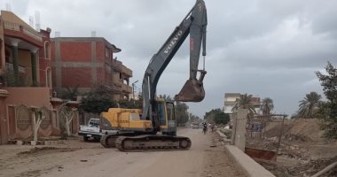 محافظ الفيوم يوجه بسرعة رفع آثار الانهيار الجزئى لحافة مصرف الوادى