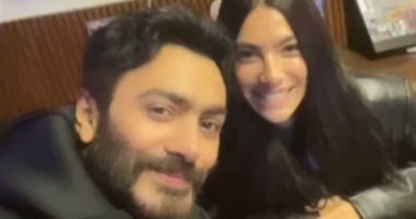 تامر حسنى يعلن انضمام هدى المفتى لأسرة فيلمه الجديد "بحبك".. فيديو