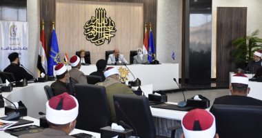 محافظ أسوان يشهد افتتاح خامس برنامج تدريبى لإعداد الدعاة والقيادات الدينية