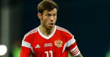 مهاجم منتخب روسيا يتعاطف مع أوكرانيا ويرفض الحرب