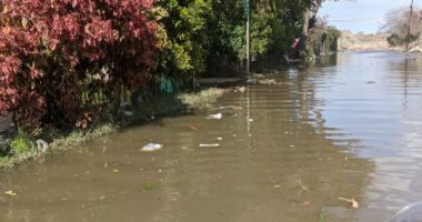 شكوى من طفح الصرف فى مساكن الحرير الصناعى بالبحيرة.. والمحافظة تستجيب