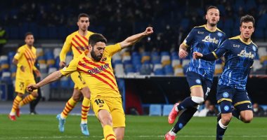 نابولى يقلص النتيجة أمام برشلونة إلى 4 - 2 فى الدوري الأوروبي.. فيديو
