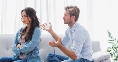 5 جمل تقولها المرأة للرجل تقصد بها معنى آخر.. أبرزها أنا كويسة وما فيش حاجة
