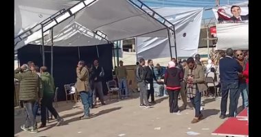 إقبال على نقابة المهندسين ببنى سويف بانتخابات التجديد النصفى.. لايف