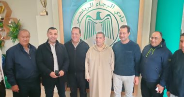 استقبال حافل من الرجاء المغربي لبعثة الزمالك بالمغرب قبل مواجهة الوداد.. صور 