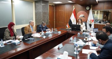 وزيرا التخطيط والاتصالات يناقشان الخطة الاستثمارية لوزارة الاتصالات 2022/2023