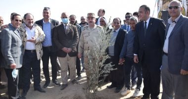 القوات المسلحة توزع مواد غذائية وبطاطين على الأسر الأكثر احتياجًا بشمال سيناء