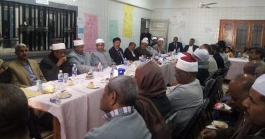 إدارة الأقصر الأزهرية تكرم 5 من قياداتها لبلوغهم السن القانونية للمعاش.. صور
