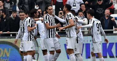 ألتاى ضد جازينتاب.. التعادل الإيجابى 2-2 يحسم الشوط الأول