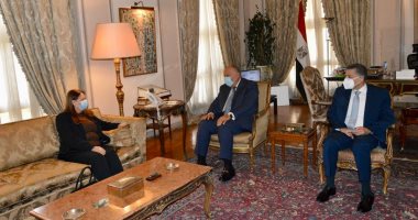 سامح شكرى يستقبل "فدوى البرغوثى" بمقر وزارة الخارجية