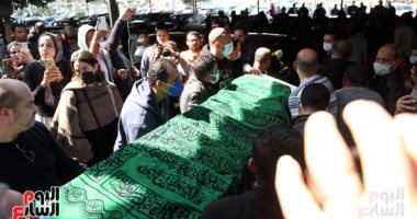 وزيرة الثقافة ونجوم الفن يشيعون جثمان جالا فهمى لمثواه الأخير