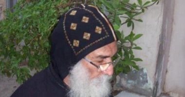 البابا تواضروس الثانى يعزى رئيس دير الأنبا صموئيل فى وفاة القمص أنسطاسى