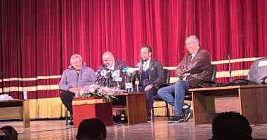 محسن منصور وإسماعيل مختار وسامح مهران بالمؤتمر الصحفي لمسرحية "هاملت بالمقلوب "