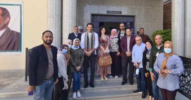 بوسى شلبى وبسمة وفتحى يزورون مرضى الأورام بأسوان.. صور