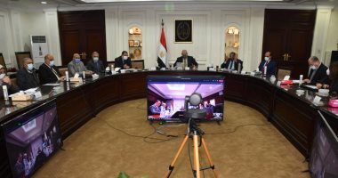 وزيرا التخطيط والإسكان يناقشان الخطة الاستثمارية لوزارة الإسكان لعام 2022/2023