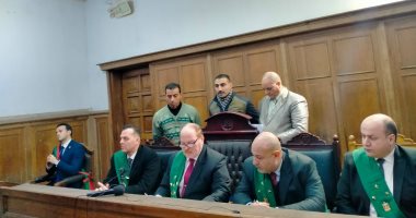 جنايات المنصورة تقضي بالسجن 7 سنوات لأب عذب ابنه وألقاه من البلكونة