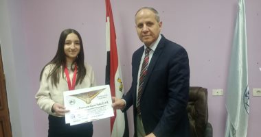 وكيل تعليم كفر الشيخ يكرم أبطال الجمهورية في الكيك بوكسينج.. صور