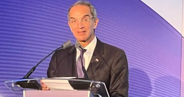 وزير الاتصالات يؤكد أهمية التكنولوجيا لخلق حلول تخفيف تداعيات التغير المناخى