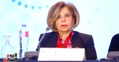 مشيرة خطاب: استضافة مصر قمة المناخ تعبيرا عن إرادة سياسية رفيعة المستوى