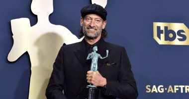 فيلم CODA يصنع التاريخ بفوزه بجائزة نقابة ممثلي الشاشة..SAG  تروي كوتسور أول ممثل أصم يحصد جائزة أفضل ممثل مساعد وأصحاب الهمم يحصدون جائزة أفضل طاقم تمثيل.. وويل سميث وجيسيكا شاستاين أفضل ممثل وممثلة