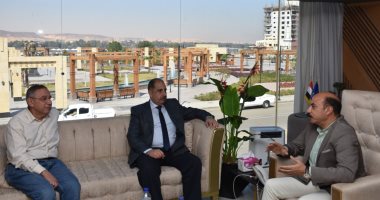 محافظ أسوان يكشف حزمة من المشروعات فى مجال النقل النهرى واللوجستيات