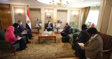 وزير التعليم العالى يبحث مع سفير بوروندى بالقاهرة التعاون المشترك