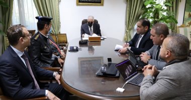 محافظ جنوب سيناء يبحث مقترح إنشاء أول محطة فحص إلكترونى للسيارات بشرم الشيخ