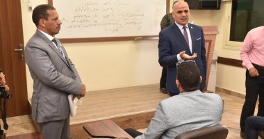 رئيس جامعة الأقصر يشهد ختام الدورة التدريبية حول قانون الخدمة المدنية للعاملين