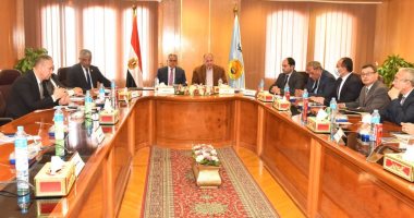أحمد السجينى يطالب محافظ أسيوط بالتصدى لمشكلة المجازر لحماية المال العام