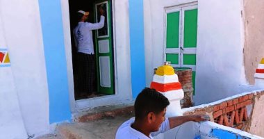 نائب محافظ أسوان يسلم 12 منزلا بجزيرة عواض عقب تنفيذ أعمال الإحلال والتجديد