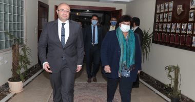 محافظ بنى سويف يستقبل وزيرة الثقافة لحضور حفل تخرج مشروع "ابدأ حلمك".. فيديو وصور