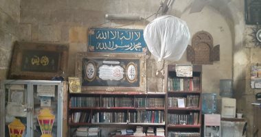 "قطب السخاء".. هنا المسجد القديم لحفيدة سيدنا رسول الله السيدة زينب أم العواجيز ورئيسة الديوان.. أول مكان عاشت فيه بعد قدومها من كربلاء.. المبنى يحمل اسم تميم الرصافى والأهالى لا يزالون يطلقون عليه اسمها