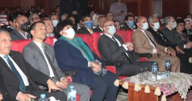 بث مباشر .. محافظ بني سويف ووزيرة الثقافة يشهدان حفل تخرج  مشروع "ابدأ حلمك" 