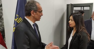 وزير الاتصالات يبحث مع كبرى الشركات العالمية فرص الاستثمار بمصر.. دعا سامسونج للتوسع فى تصنيع الهواتف.. اتفق مع شركة هندية كبرى للاستثمار فى التعهيد.. و2 مليار دولار لتحسين سرعة الإنترنت