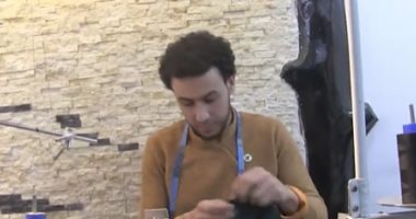 عبد الباقى أسرع ترزى في مصر بيفصل السواريه في 20 دقيقة.. فيديو