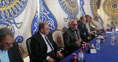 محافظ بورسعيد: "لن يضار مزارع.. فهذه أرضه والدولة معه وفى ظهره"