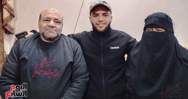 عائد من أوكرانيا: عبرنا الحدود الرومانية بسهولة بفضل الجهود المصرية ..فيديو