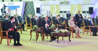 الرئيس السيسى لوزير الإسكان: "أى مشروع يتعمل مبنى فيه جامع نعمل جنبه كنيسة"